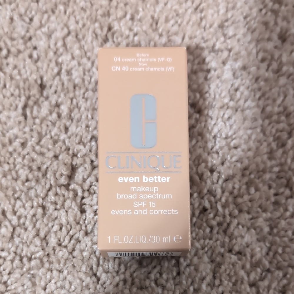 Clinique Even Better Makeup - Cream Chamomile (CN 40)